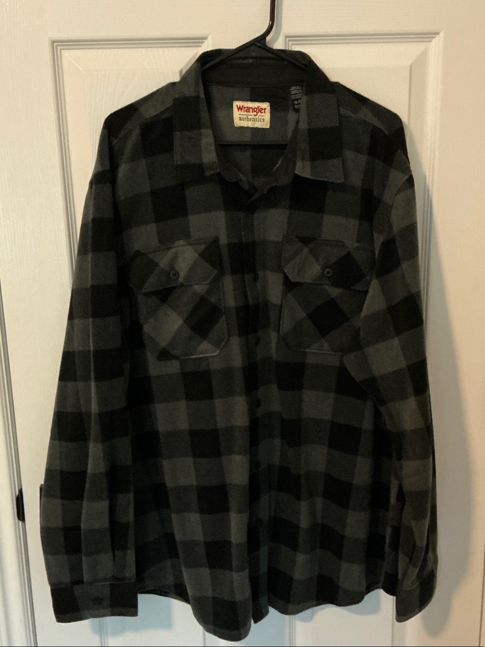 Wrangler Men’s Black and Gray Plaid Shirt Jacket